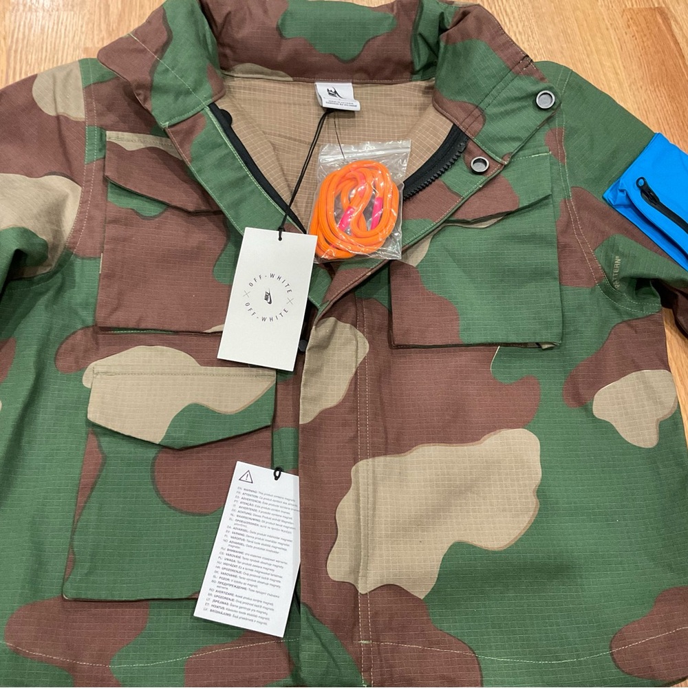 Nike Camouflage Jacket with Green and Brown - Picture 11 of 15